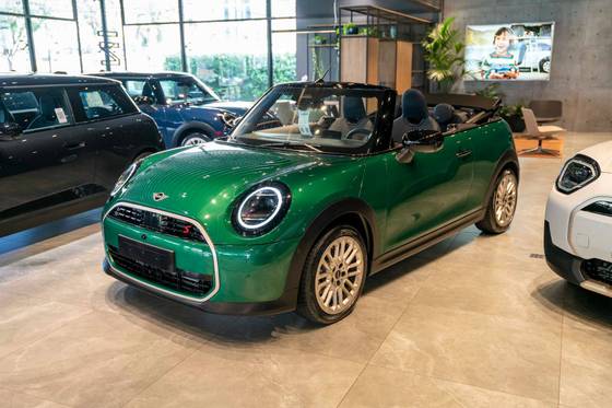 MINI COOPER 2.0 16V TWINPOWER GASOLINA S CABRIO STEPTRONIC MINI COOPER 2.0 16V TWINPOWER GASOLINA S CABRIO STEPTRONIC